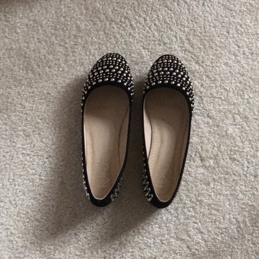Black and gold flats